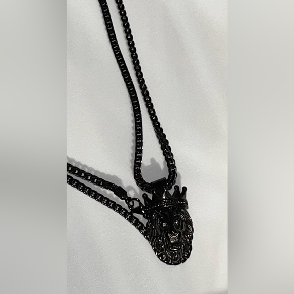 Men’ Chain with Lion Pendant - Picture 6 of 11